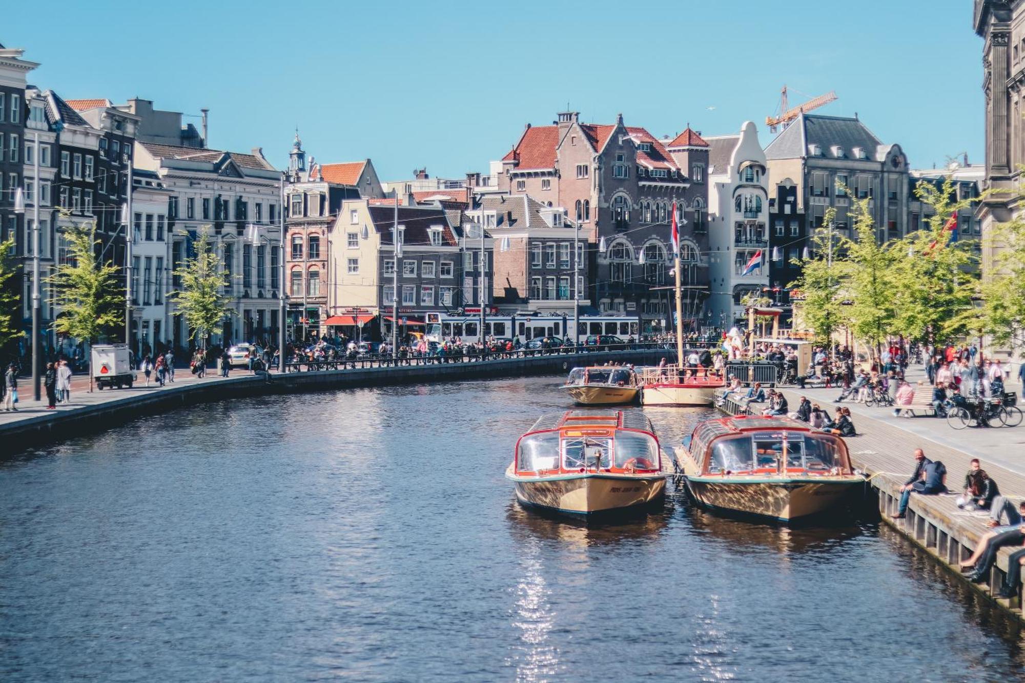 New! 2024 - The Canal Bridge Suites Amsterdam Bagian luar foto
